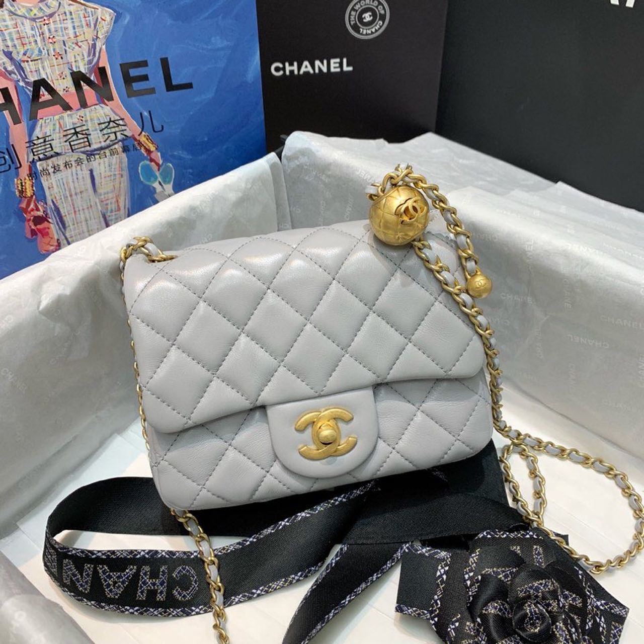 CHL -  Classic Flap With Charm Chain With CHL -  Details On Strap Bag 17LO/7inch Gold Hardware Grey