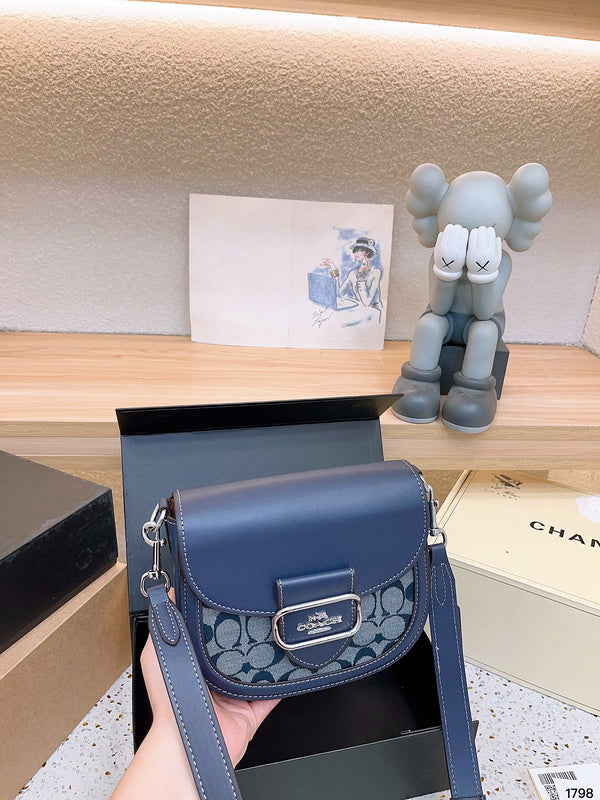 LO - CCH Bags - 005