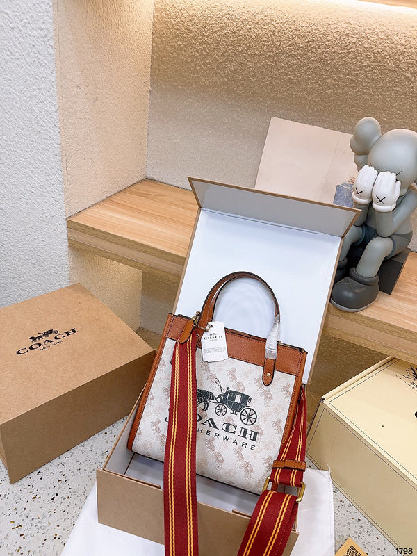 LO - CCH Bags - 014