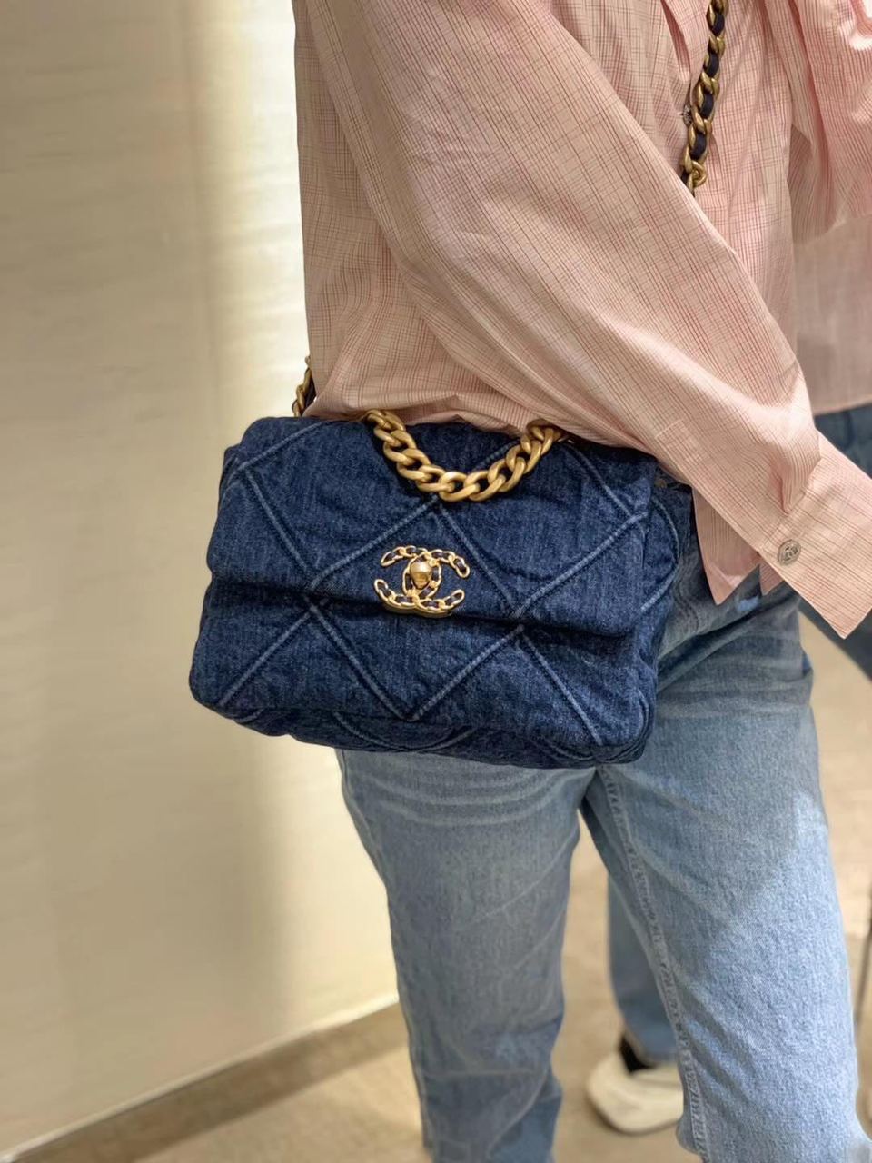 CHL -  19 Handbag Denim Blue For Women Flap Bag, Shoulder And Crossbody Bags 10.1in/26LO AS1160 B02876 N6832