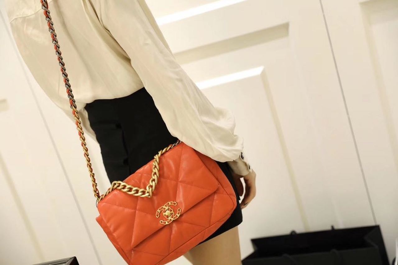 CHL -  19 Handbag 26LO Red For Women AS1160