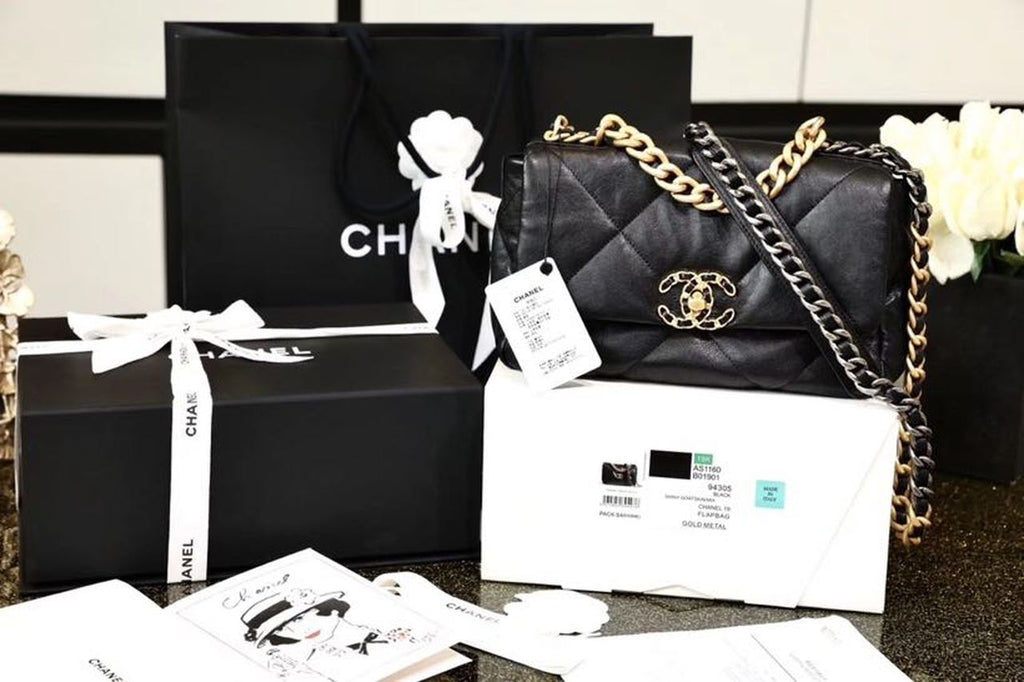 CHL -  19 Handbag 26LO Black For Women AS1160 B04852 94305