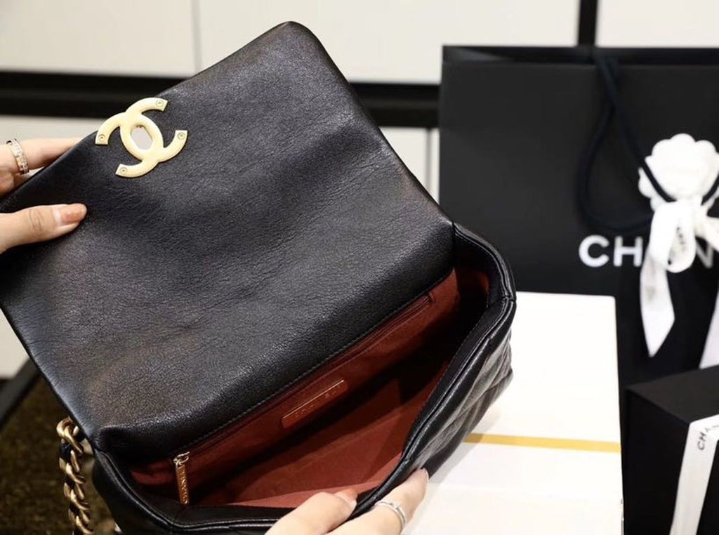 CHL -  19 Handbag 26LO Black For Women AS1160 B04852 94305