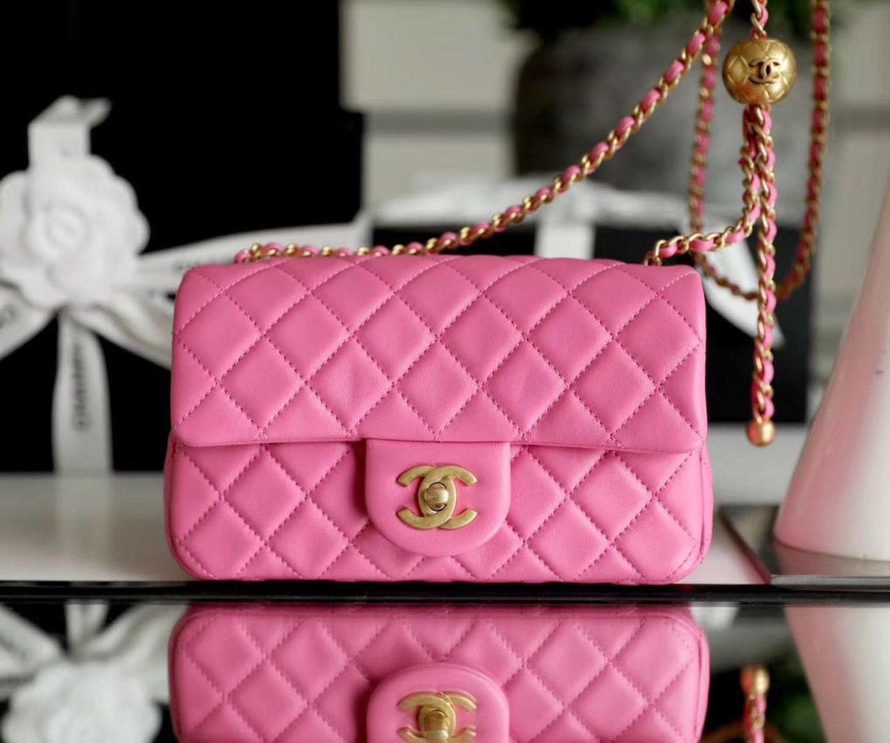 CHL -  Classic Flap With Charm Chain With CHL -  Ball On Strap Bag 20LO Gold Toned Hardware Lambskin Leather Spring/SuMM - er Collection, Pink