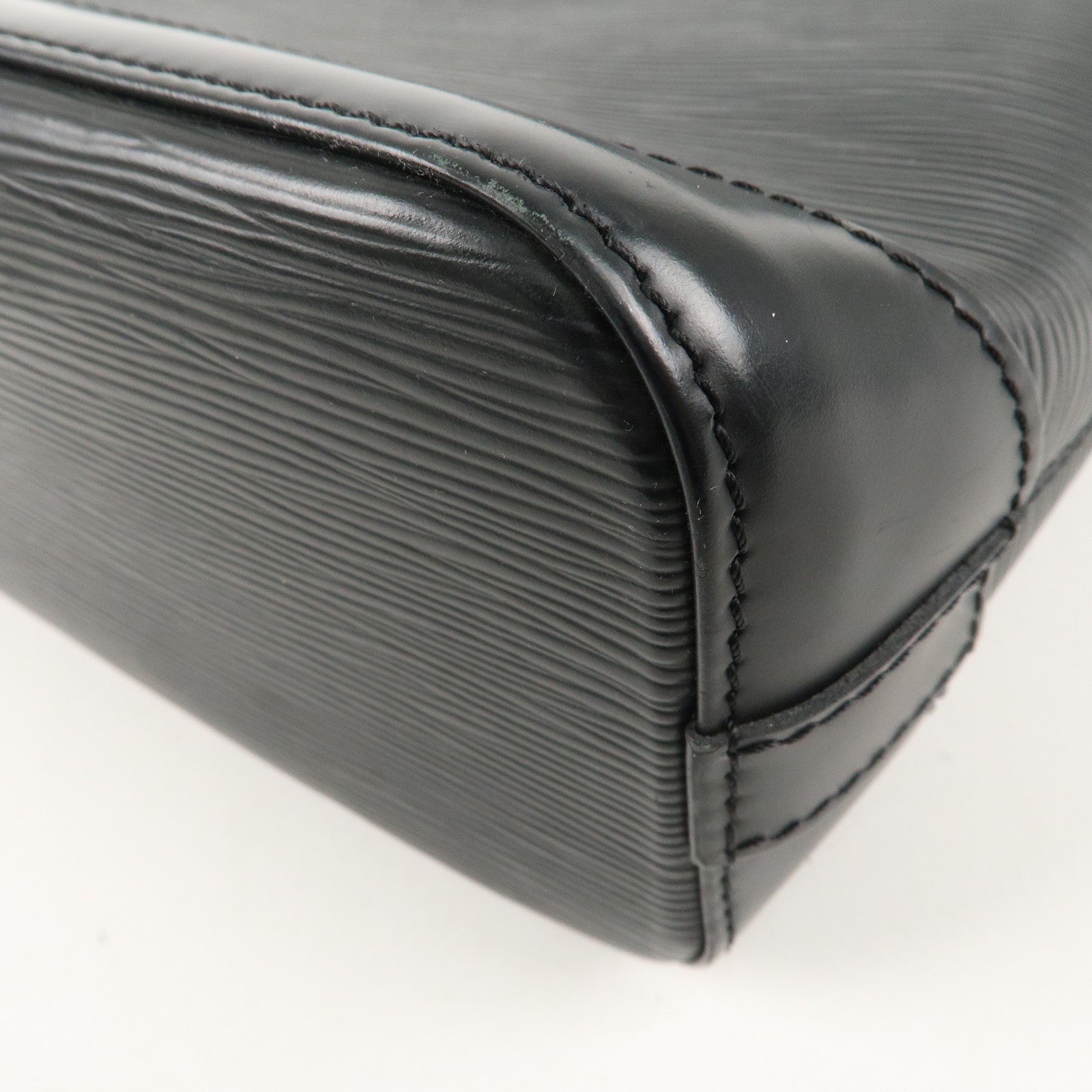 LO-LV bags 2557