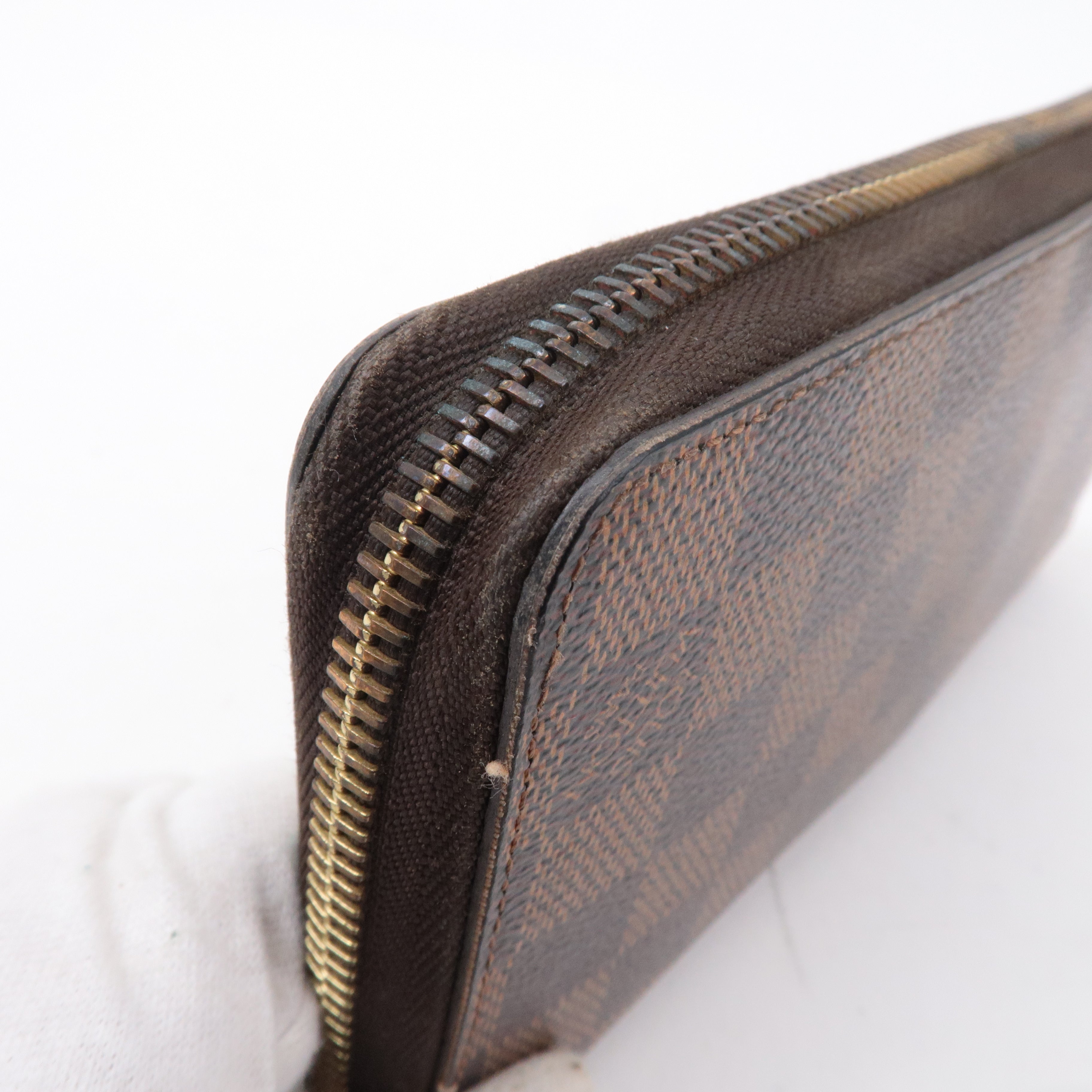 LO-LV bags 2001