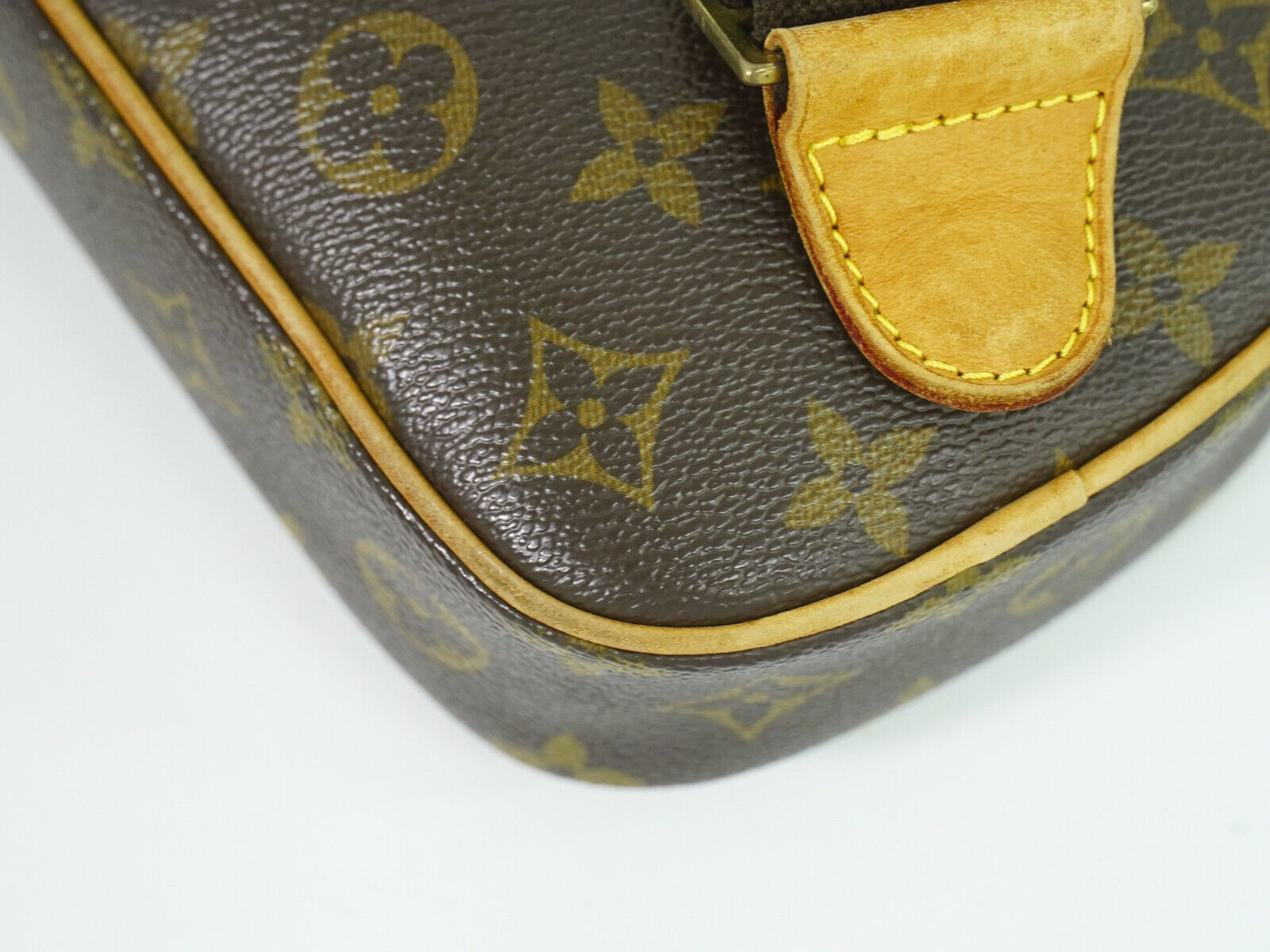 LO-LV bags 1605