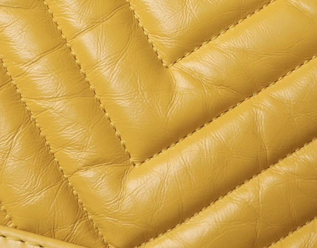CHL -  Chevron Gabrielle Hobo Bag 20LO Aged Calfskin Leather Spring/SuMM - er Act 1 Collection, Yellow