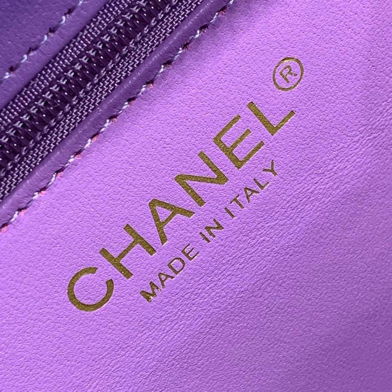 CHL -  Filigree Vanity Case Bag 20LO Gold Toned Hardware Caviar Leather Spring/SuMM - er Act 1 Collection, Purple