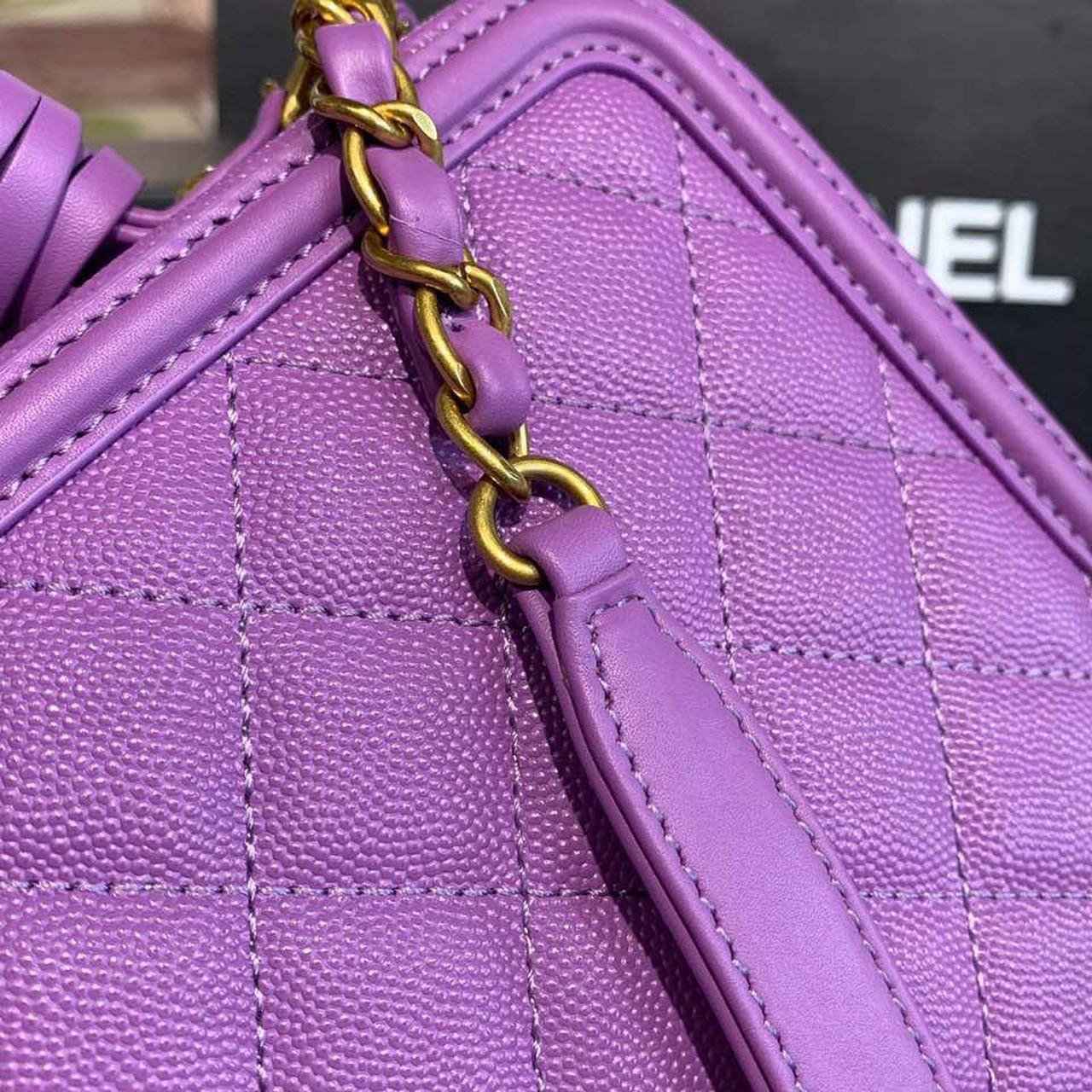 CHL -  Filigree Vanity Case Bag 20LO Gold Toned Hardware Caviar Leather Spring/SuMM - er Act 1 Collection, Purple