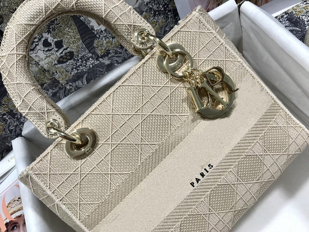 MEDIUM LADY D-LITE BEIGE CANNAGE EMBROIDERY