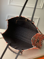 LV CRAFTY ONTHEGO GM CREAM AND RED MONOGRAM GIANT CANVAS