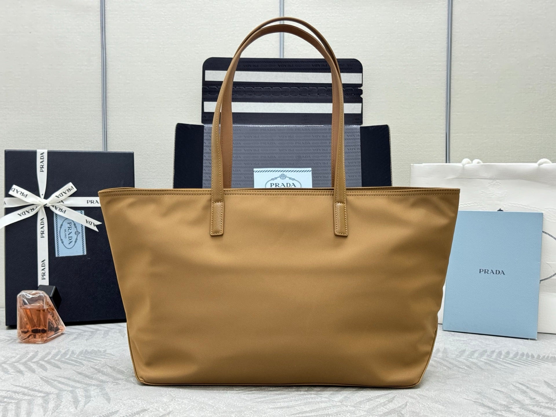 Pra Medium 1BG555 Tote Bag Brown Nylon 267451