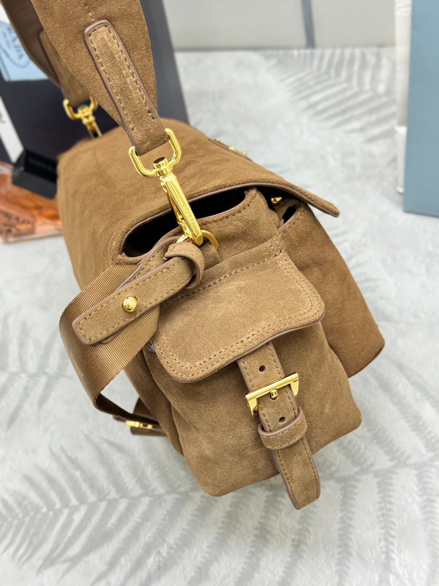Pra Messenger Bag 30cm Brown Suede 267418
