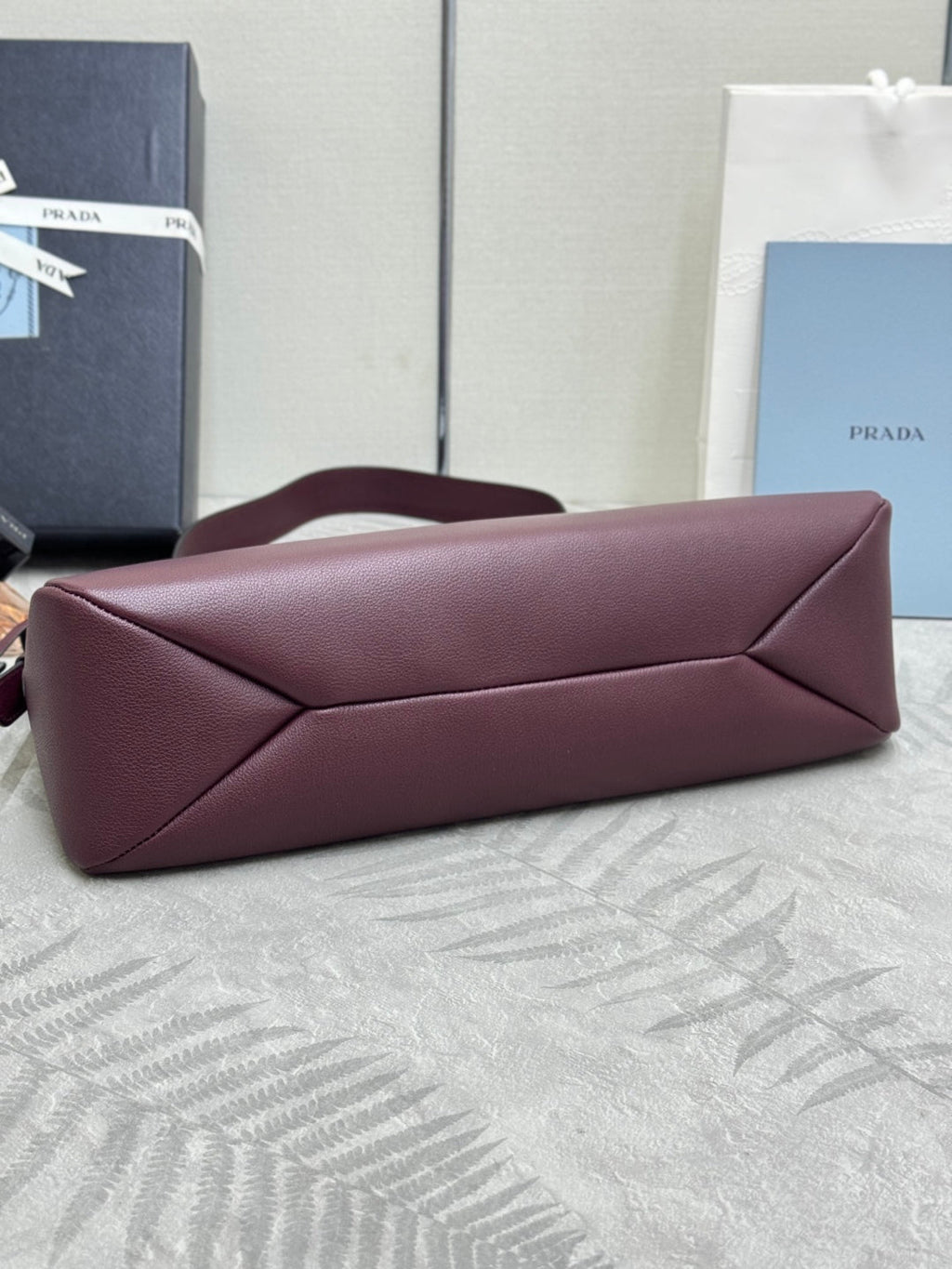 Pra Aimee Underarm Hobo Bag 39cm Burgundy Cowhide 267275