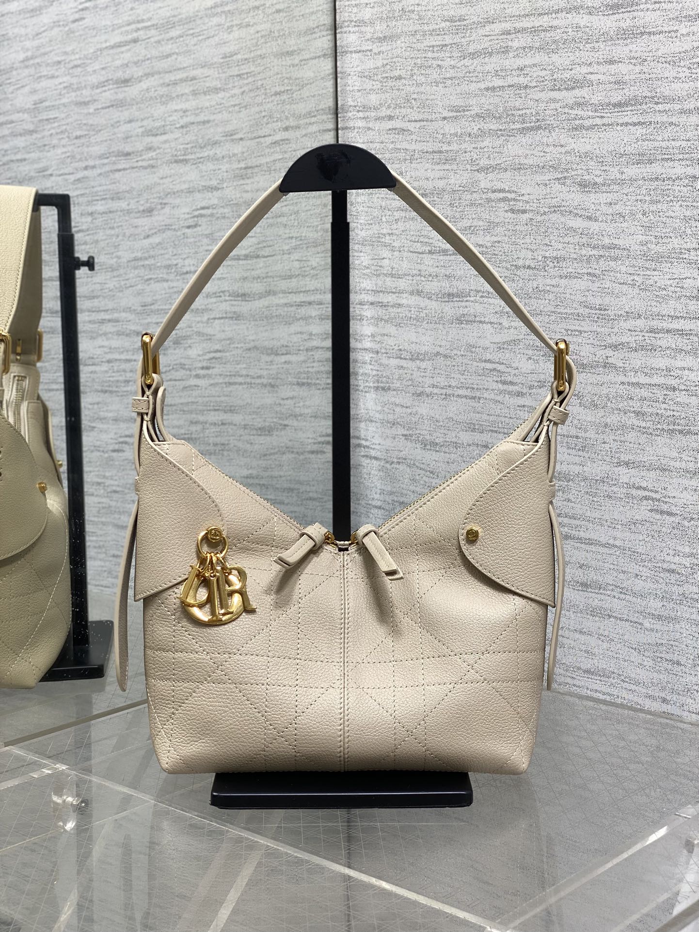 CD VOYAGE Handbag 23cm Cream Cowhide