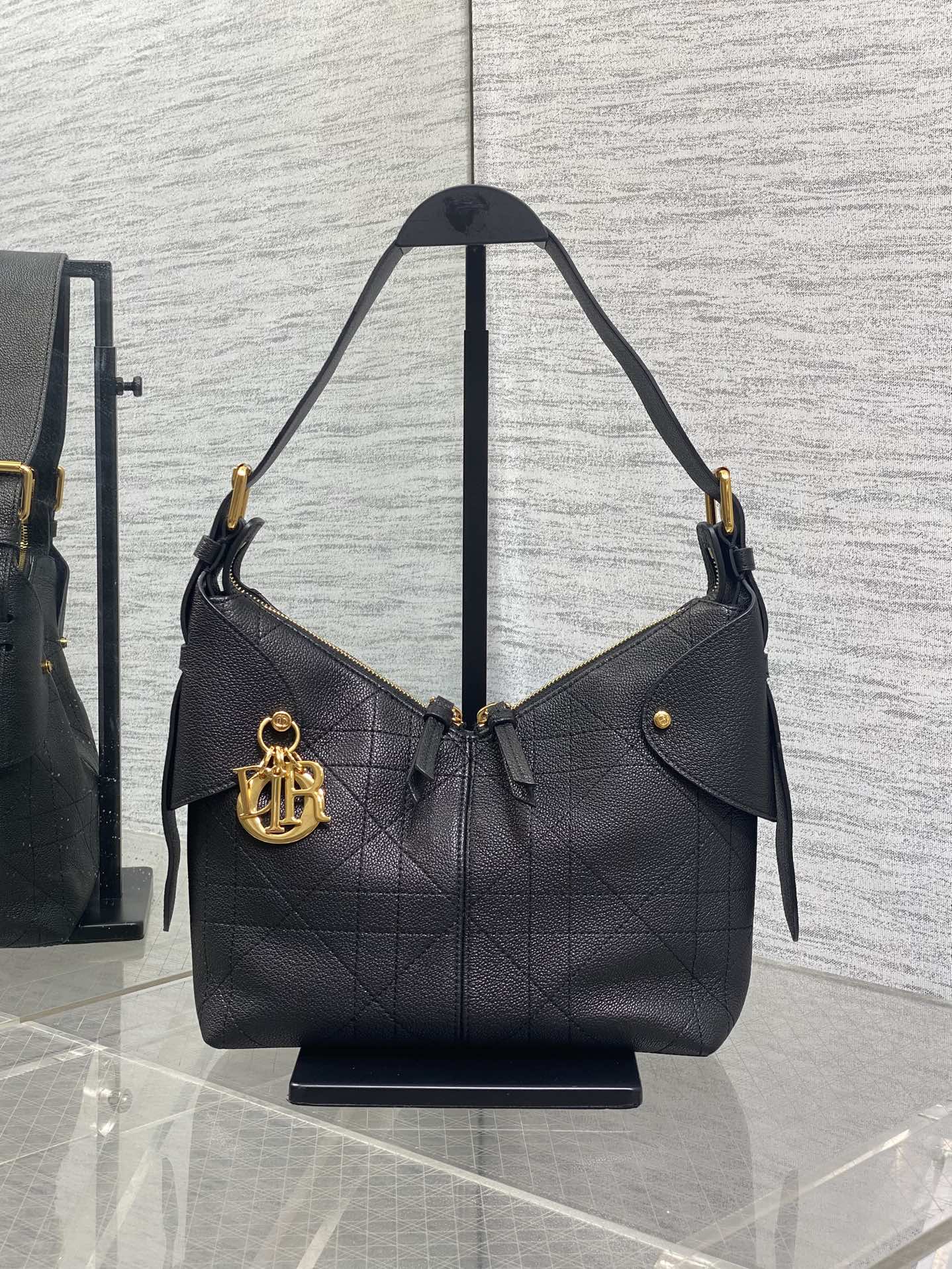 CD VOYAGE Handbag 23cm Black Cowhide