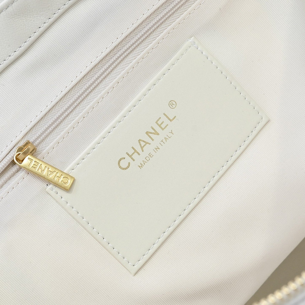 CC 25S Hobo Bag Runway Style Backpack in White Cowhide