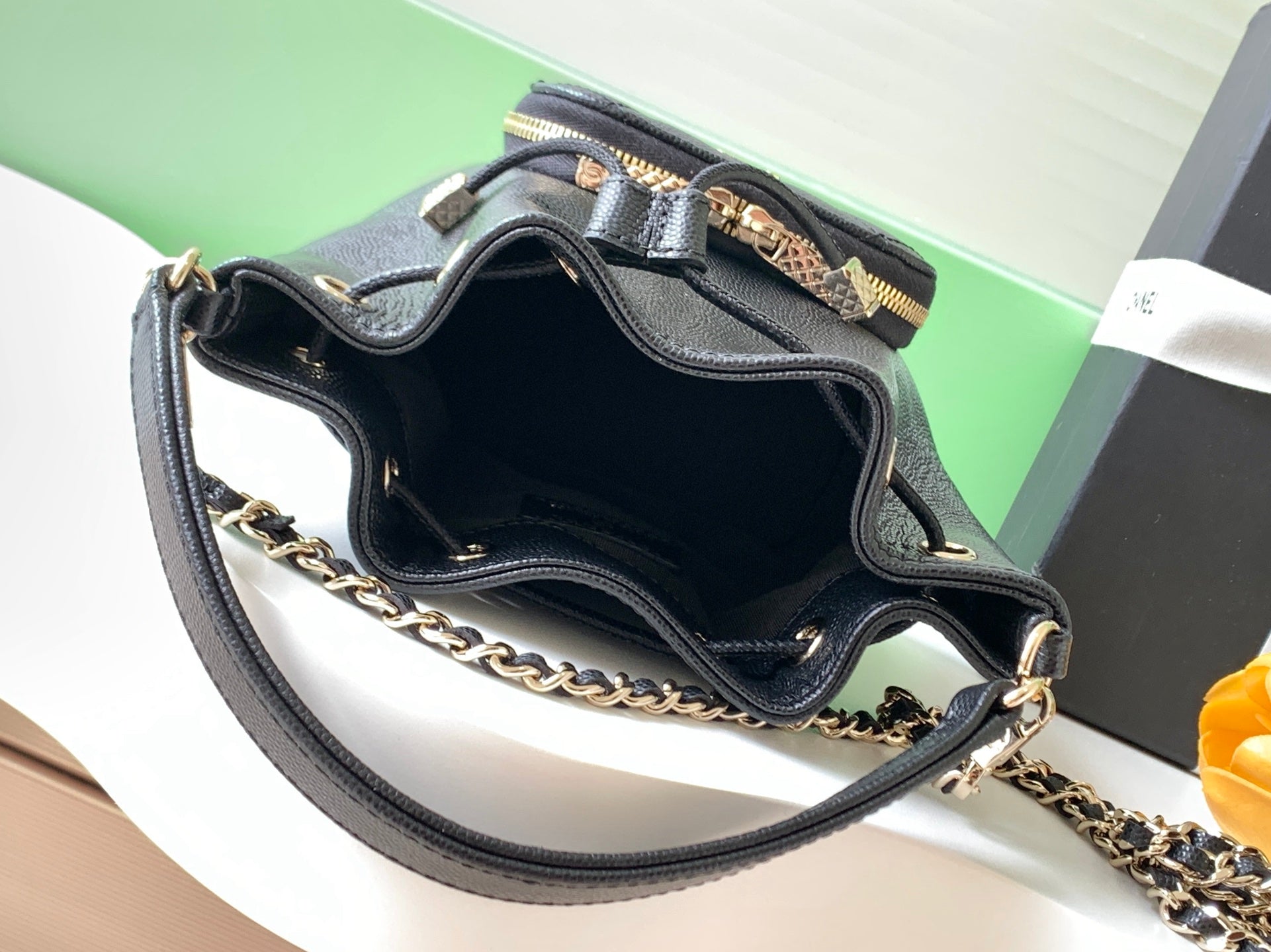 CC 22B Mini Chain 12.5cm Buckle Bag Black Calfskin