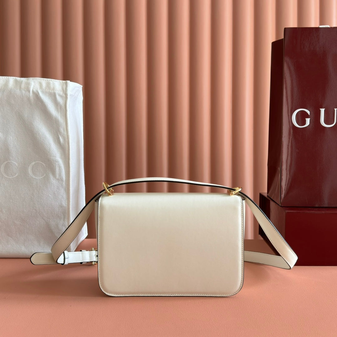 GG 25FW Siena Small Shoulder Bag 23cm White Calfskin GHW