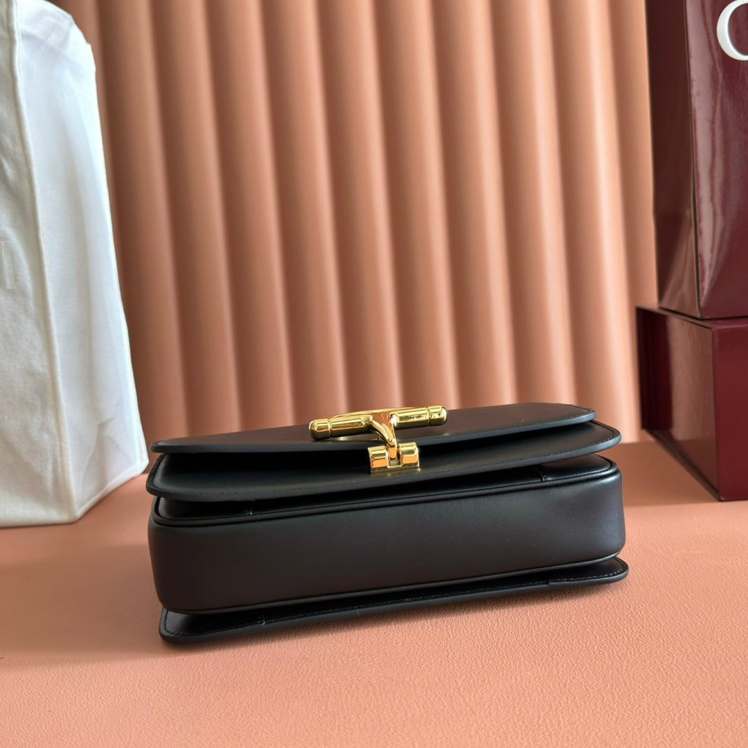 GG 25FW Siena Small Shoulder Bag 23cm Black Calfskin GHW