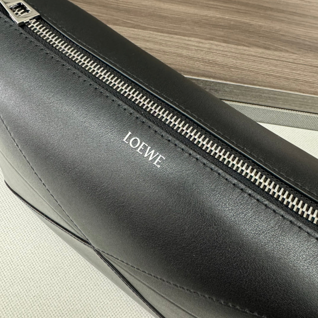 Loewe Puzzle Fold 22cm Handbag in Black Glossy Calfskin 274154