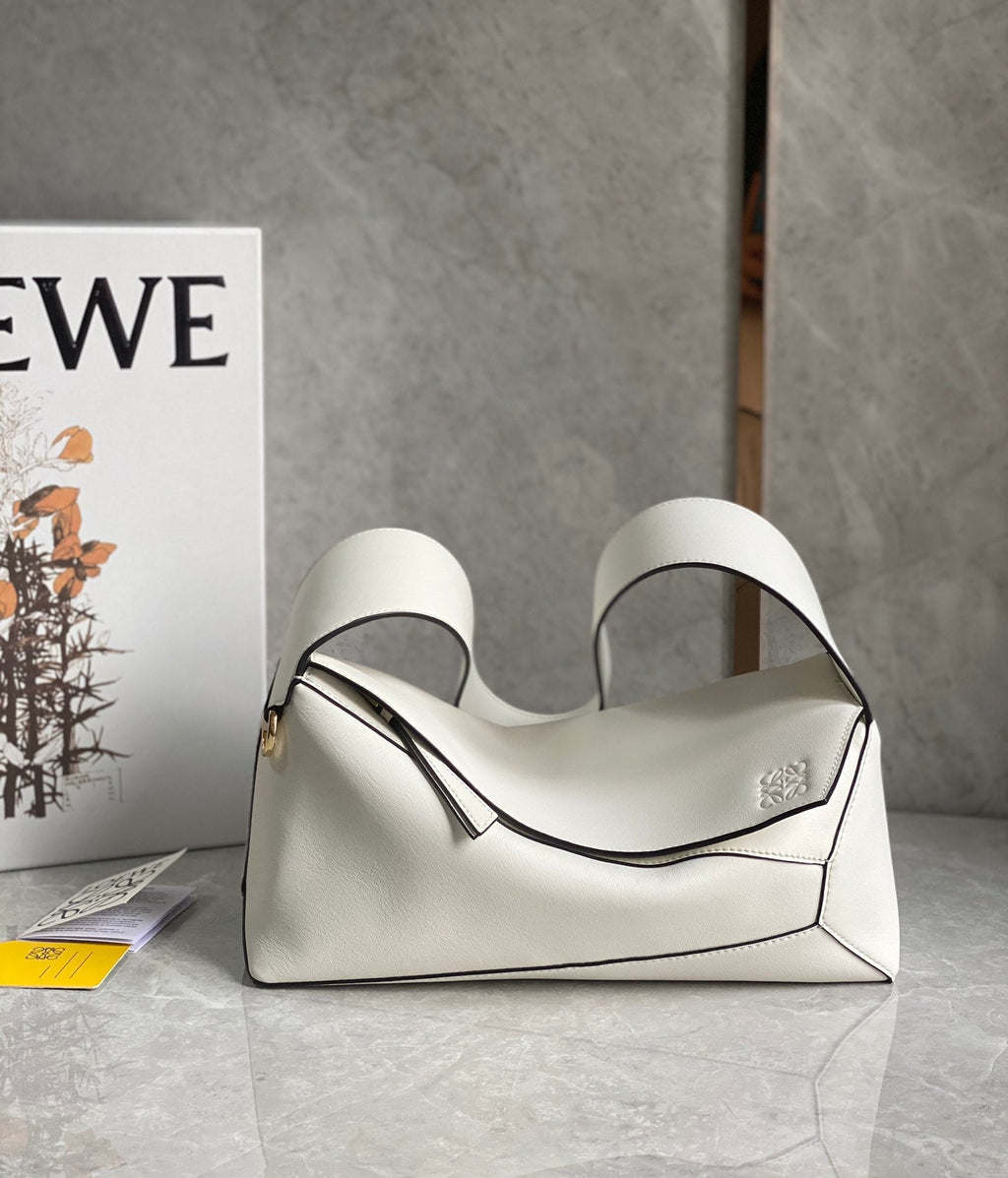LOE Puzzle Hobo 29cm in Classic White Calfskin 274282