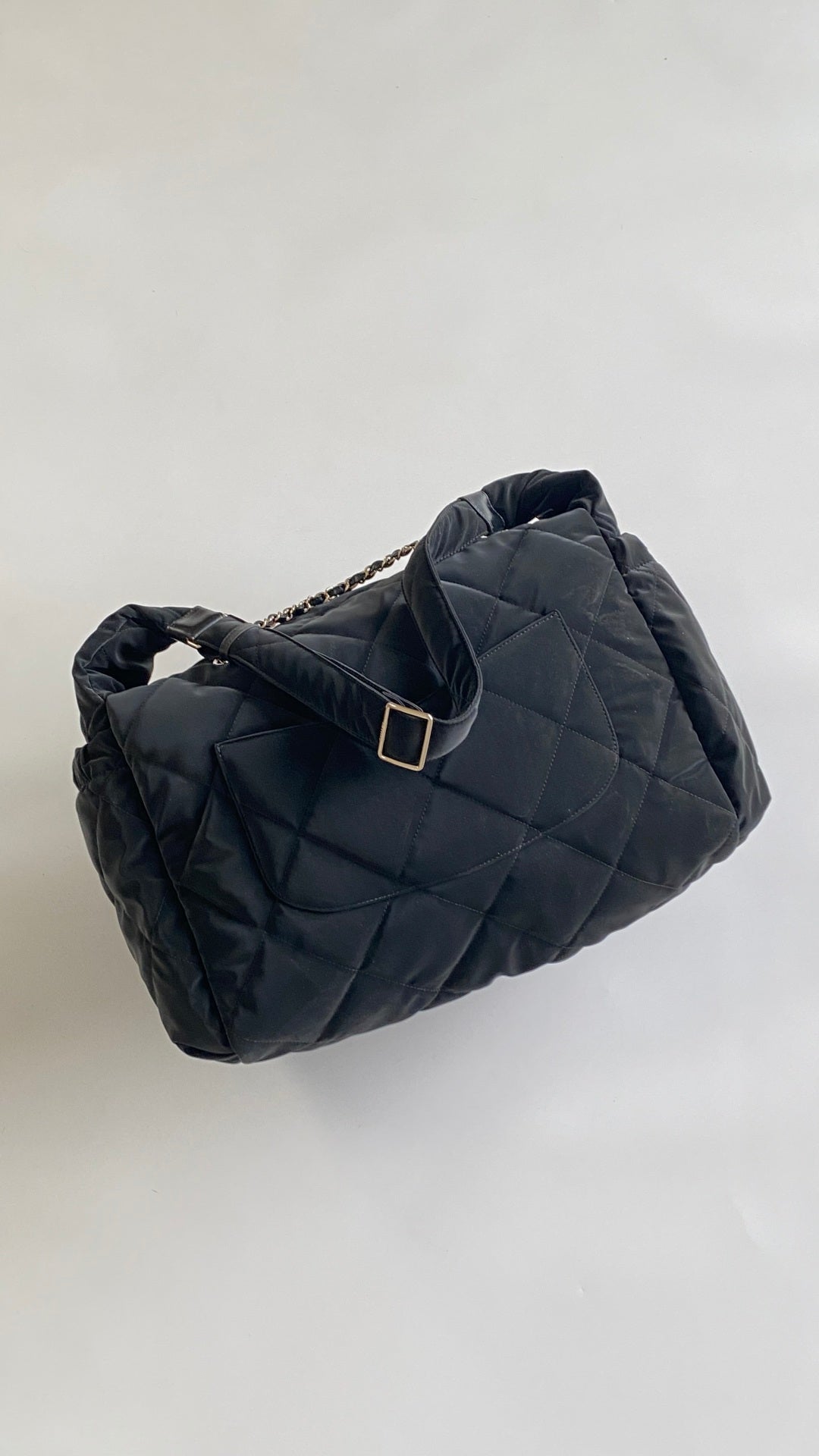 CC Bowling Large 46 Black in Velvet Nylon Bag
