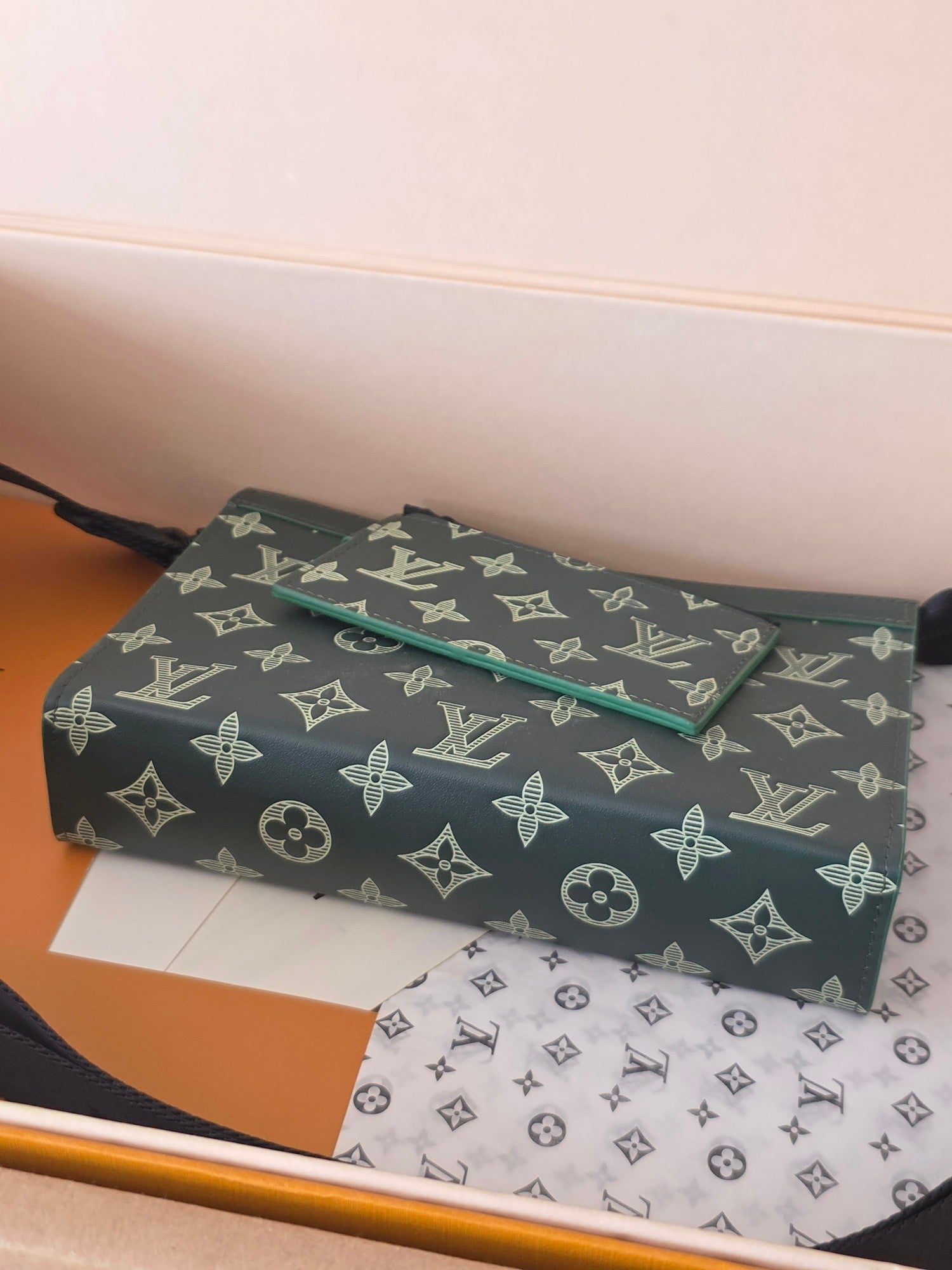 LV Collaboration Suit Clip Dark Green Monogram Canvas Calfskin 274800