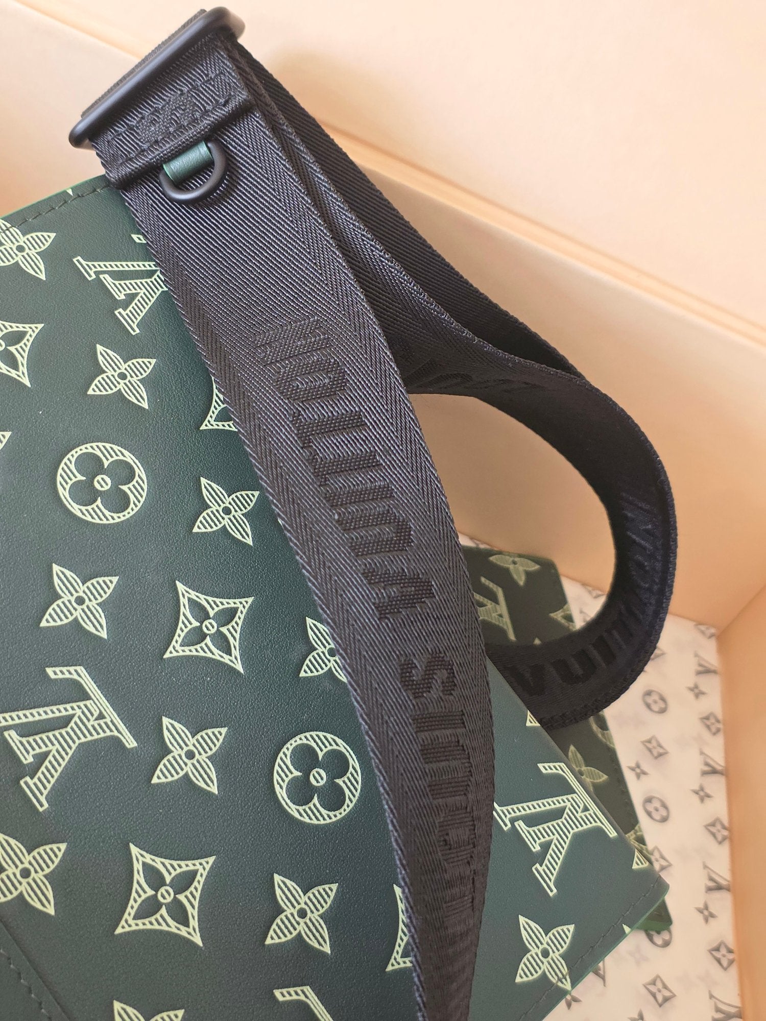 LV Collaboration Suit Clip Dark Green Monogram Canvas Calfskin 274800