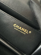 Chanel Vintage Crocodile-embossed Black Clutch Bag Cowhide 275840