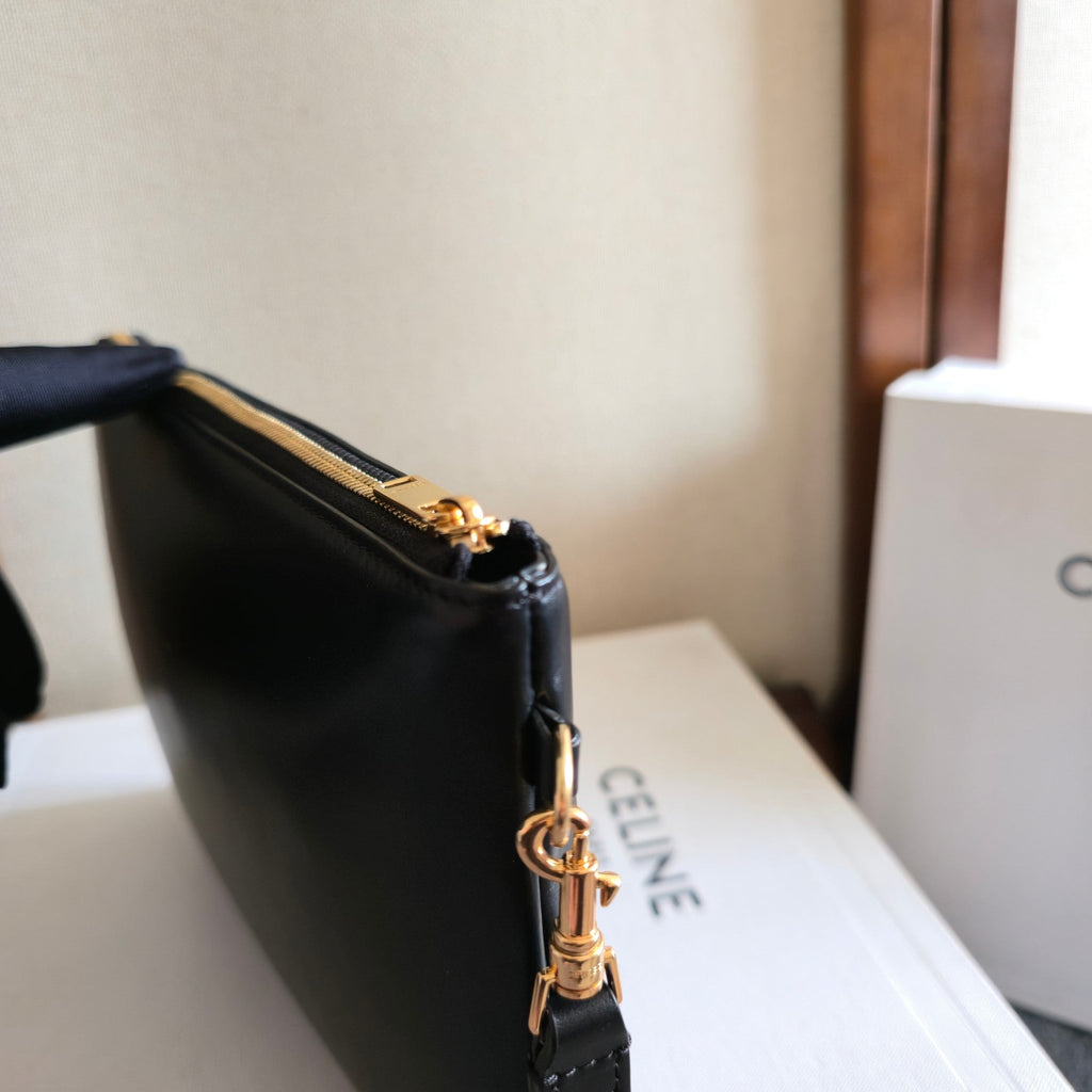 Celine Hot-Selling Black Clutch Bag in Cowhide 276332