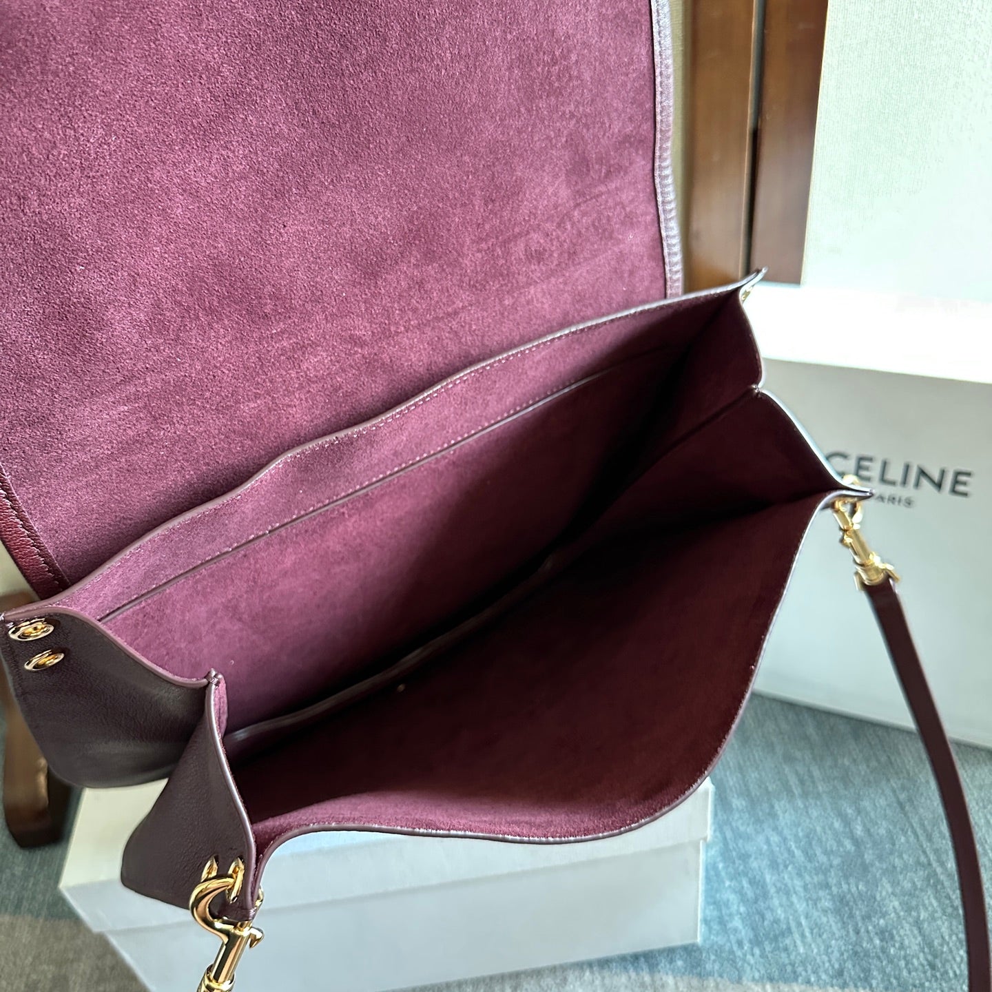 Celine Besace Soft Triome Burgundy Handbag in Lambskin 276303