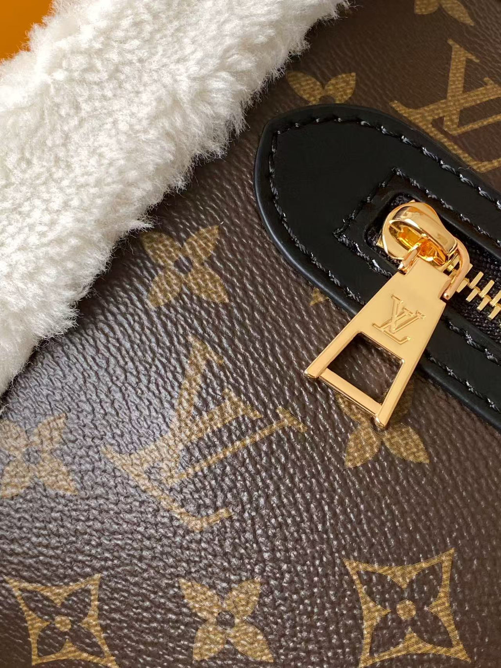 LV Teddy Mitt Handbag Brown in Canvas Monogram Shearling 278110