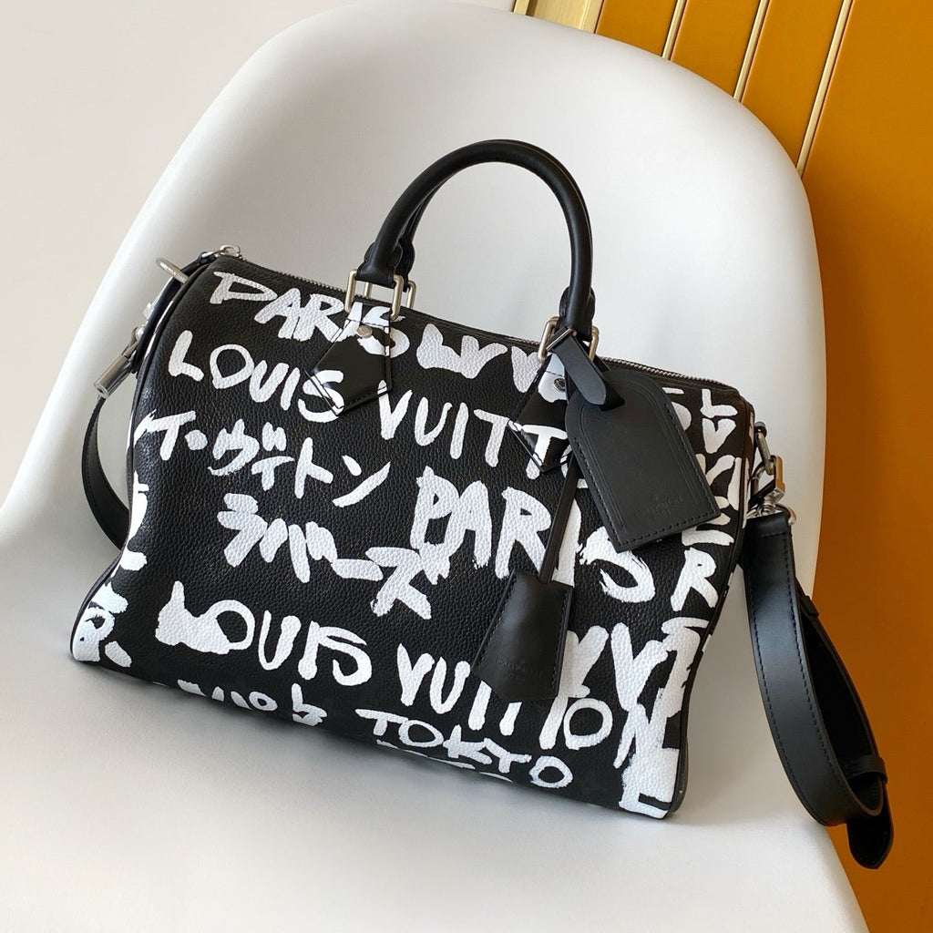 LV Speedy Bandoulière 30 Handbag Black in Monogram on Cowhide 278118