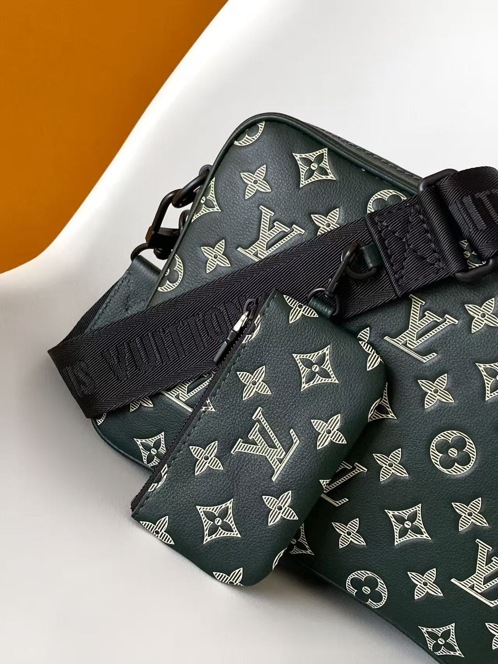 TRIO MESSENGER 25 IN GREEN MONOGRAM SHADOW CALFSKIN