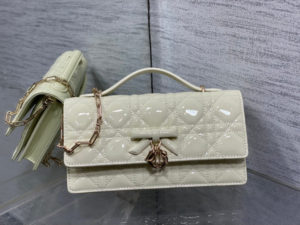 Dior 26 Bow Pearl Chain Clutch In Ivory Glossy Lambskin GHW