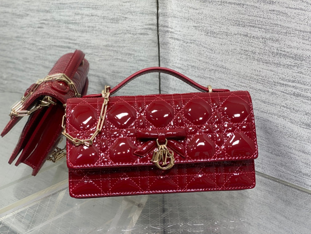 Dior 26 Bow Pearl Chain Clutch In Red Glossy Lambskin GHW