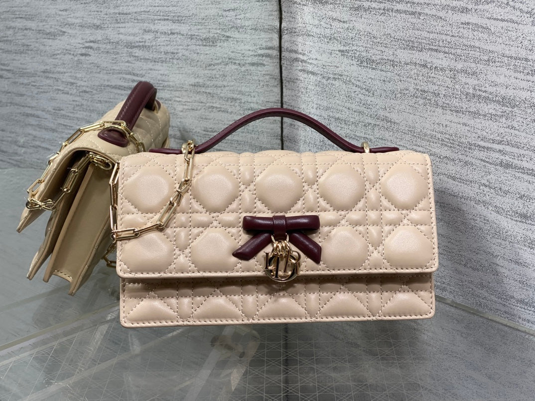 Dior 26 Bow Pearl Chain Clutch Two Tone Beige Burgundy Lambskin GHW