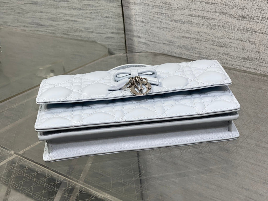 Dior 26 Bow Pearl Chain Clutch Light Grey Lambskin SHW