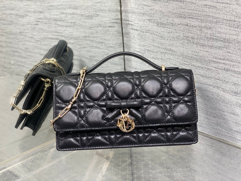 Dior 26 Bow Pearl Chain Clutch Black Lambskin GHW