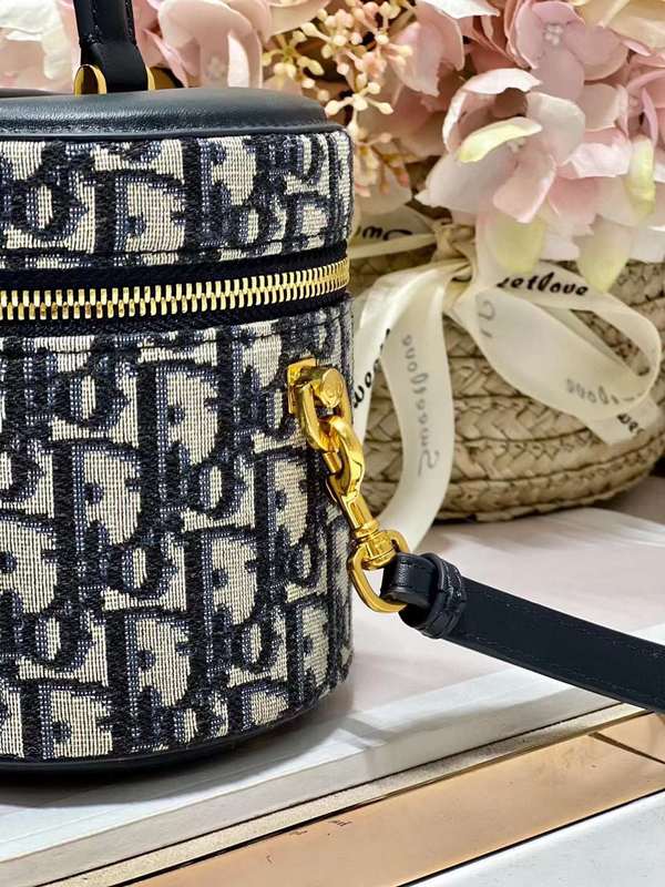 LO - DYOR   BAGS FOR WOMEN - FASHION LUXURY BAGS 047