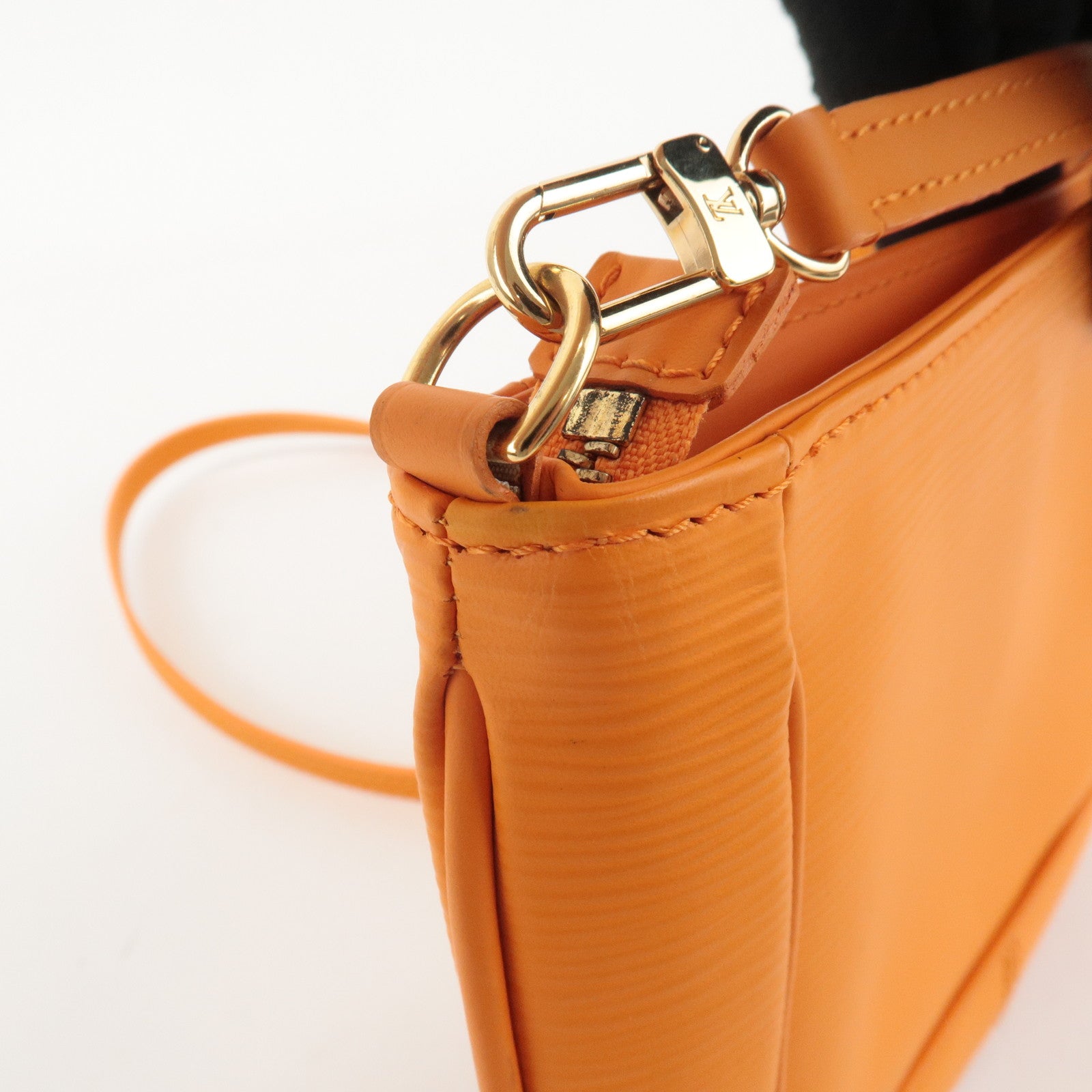 LO-LV bags 3918