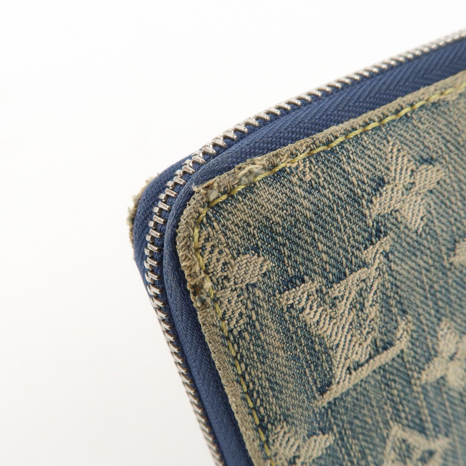 LO-LV bags 4043