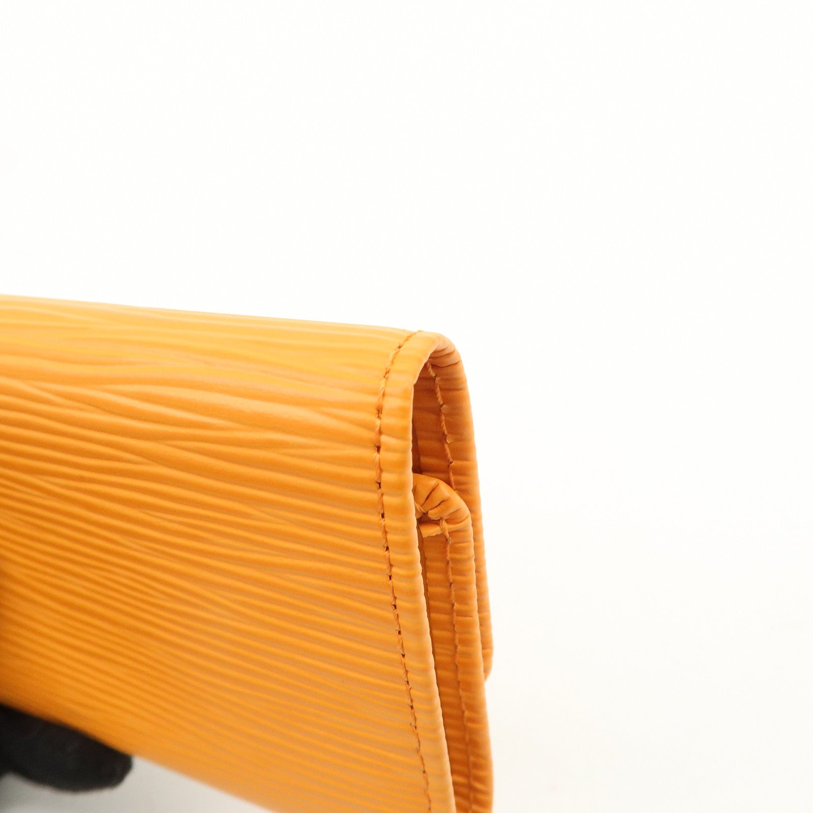 LO-LV bags 3989
