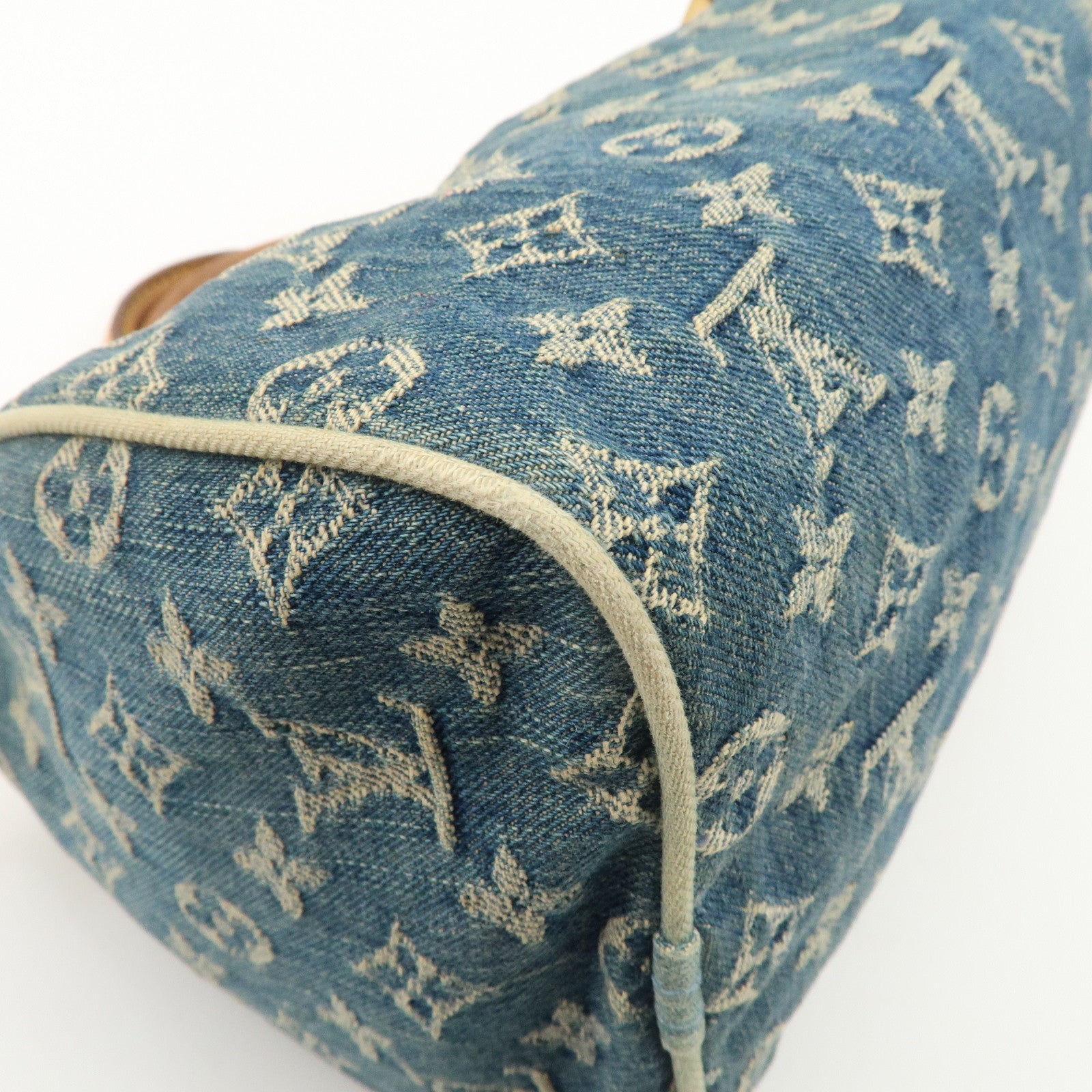 LO-LV bags 3847