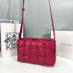 B-VENETA STYLISH HANBAGS FOR WOMEN - - 208