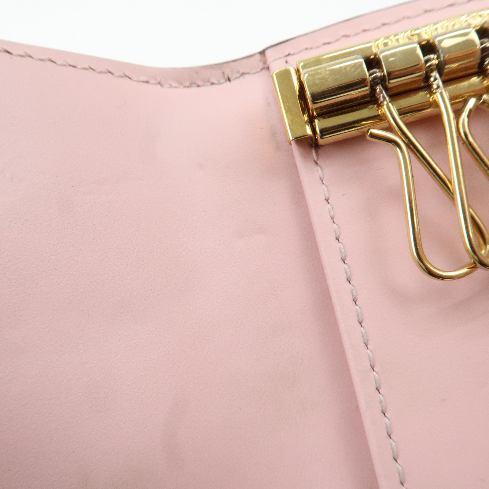 LO-LV bags 3845