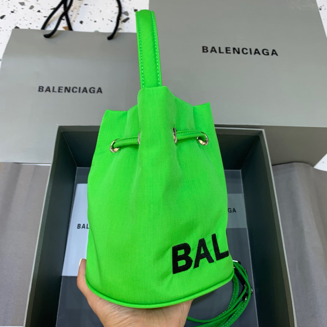 BLN-Ciaga Le Cagole Medium Bucket Bag In Green, For Women,  Bags 11.8in/30LO