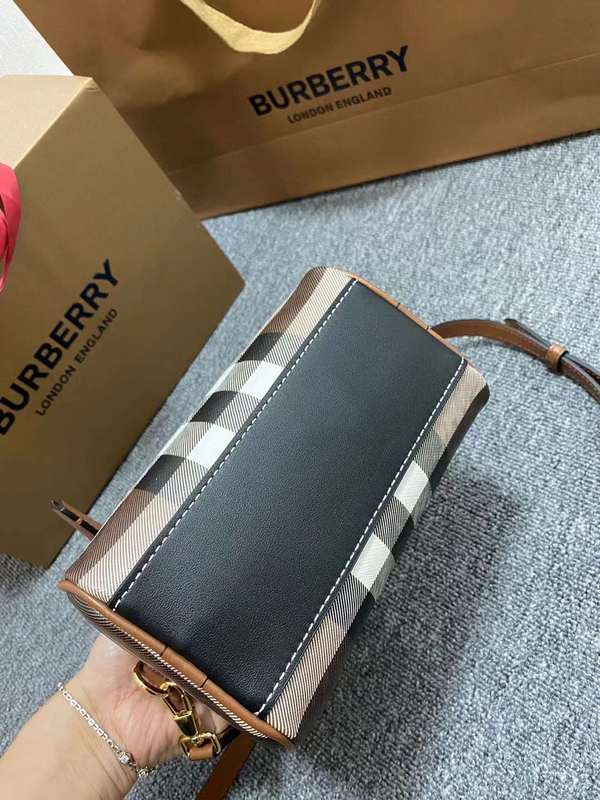 LO - B-BERRY BAGS - 003